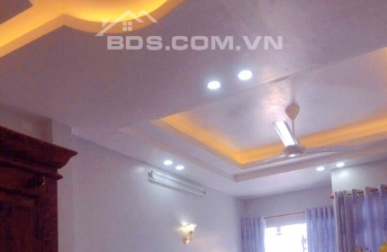 Bán gấp nhà HXH, Phạm Ngọc Thạch, Bình Dương, 120m2, chỉ 6 tỷ 200